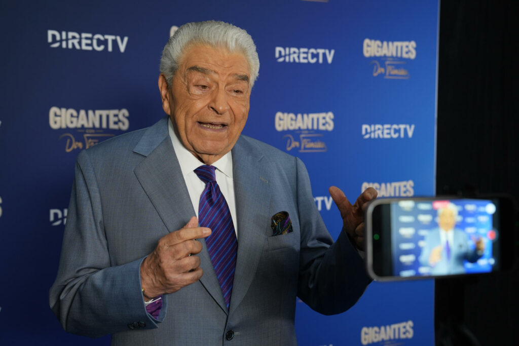 Don Francisco vuelve al estudio de 'Sábado Gigante' para unir el ayer y el hoy - e4094a55bba78ba82822fe3018ab90b2fdf5724dw-1024x683