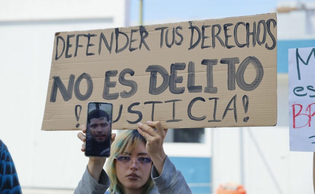 Liberan a 32 manifestantes detenidos en protesta por agua contaminada en Guadalajara