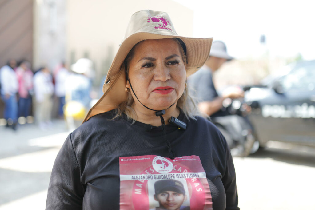 La madre buscadora Cecilia Flores consigue primer permiso oficial para buscar a hijo desaparecido