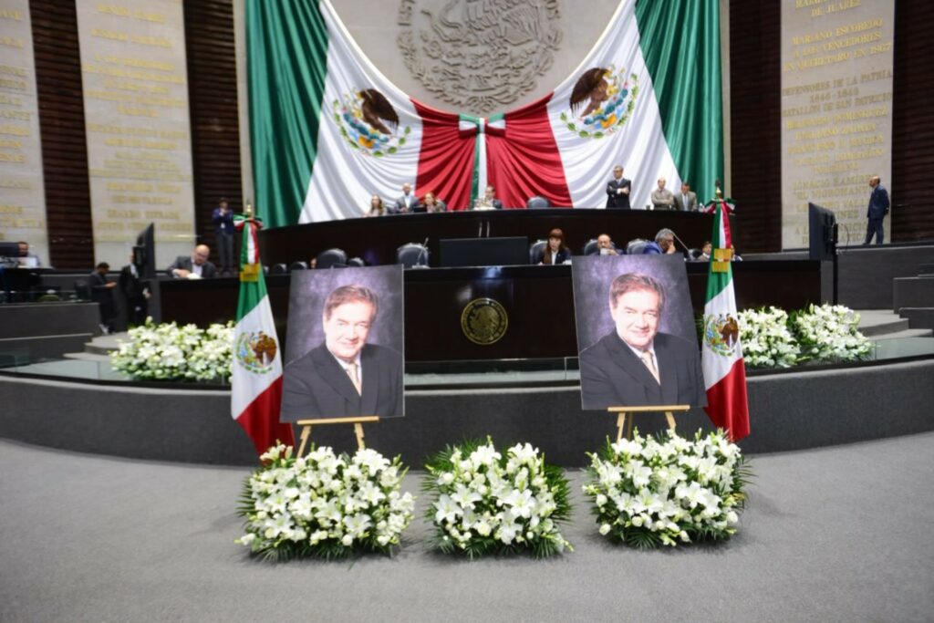 Cámara de Diputados rinde homenaje póstumo al periodista Francisco Garfias
