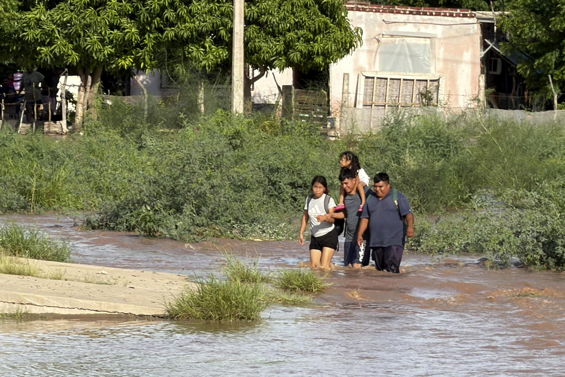 Frente frío 1 y huracán Rachel provocarán lluvias intensas y torbellinos en México Frente frío 1 y huracán Rachel provocarán lluvias intensas y torbellinos en México