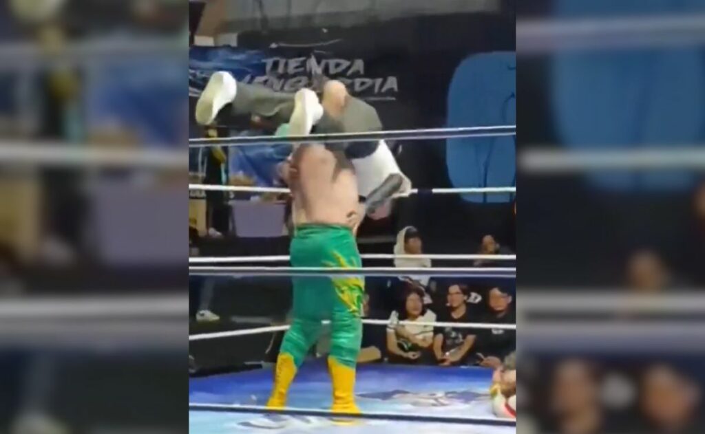 Video: Réferi ‘el Búho’ muere tras llave en función de lucha libre; ‘Hijo de Fishman’ fue detenido