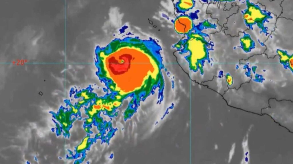 Huracán ‘Simon’ se intensifica a categoría 2