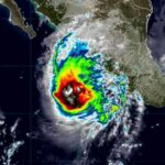 ‘Trudy’ se intensifica a huracán categoría 2
