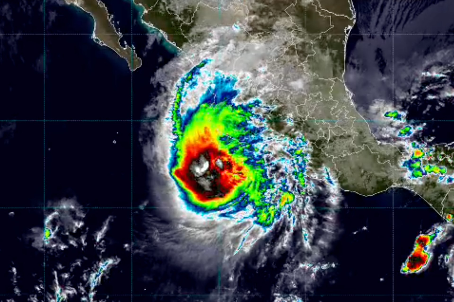 ‘Trudy’ se intensifica a huracán categoría 2 ‘Trudy’ se intensifica a huracán categoría 2