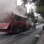 Video: Se incendia autobús sobre Paseo de la Reforma; pasajeros viajaban desde Oaxaca
