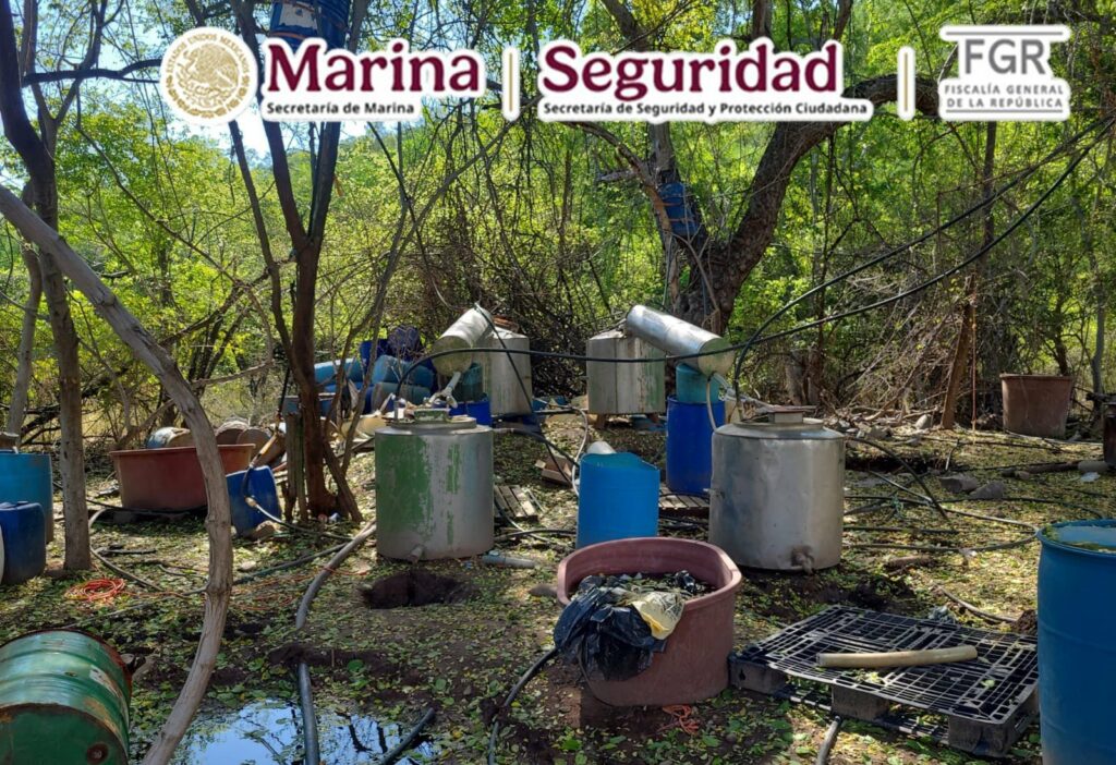 Inhabilitan laboratorio clandestino y aseguran precursores químicos en Sinaloa
