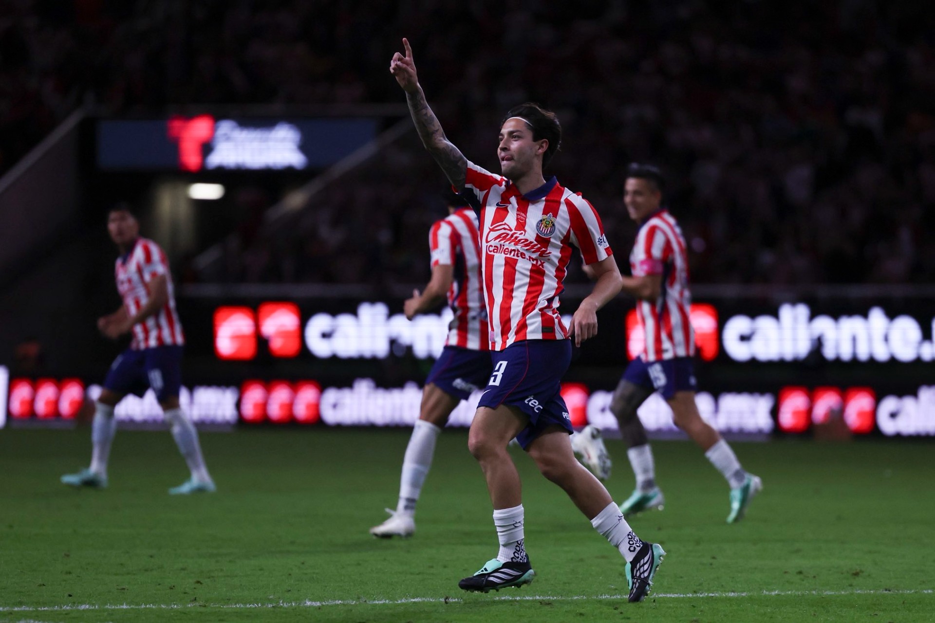 Liga MX: Chivas araña el empate y Santos golea