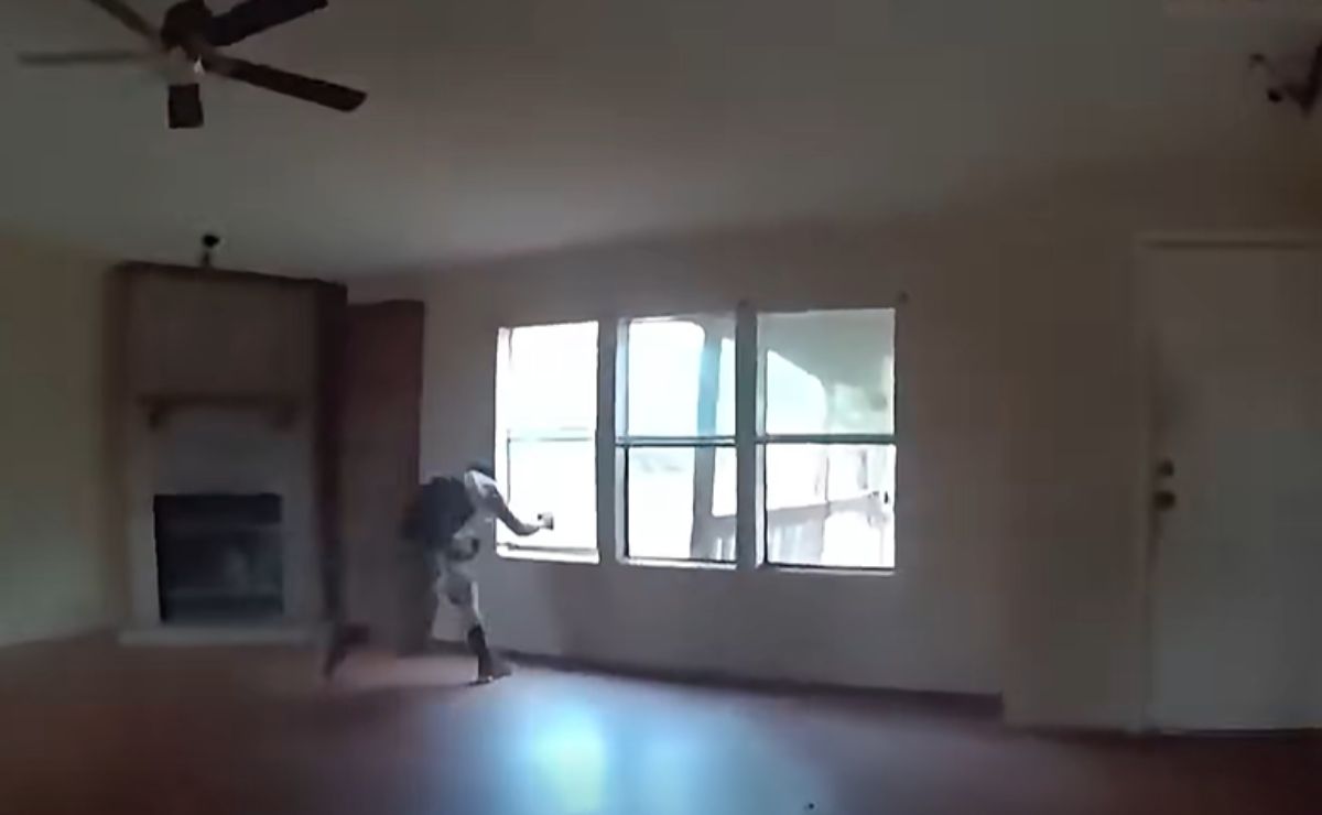 Video: Ladrón de casa atraviesa ventana y huye en Oklahoma; ya fue detenido Video: Ladrón de casa atraviesa ventana y huye en Oklahoma; ya fue detenido