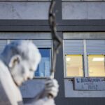 León XIV concelebra una misa en el hospital Gemelli en su primer día de convalecencia