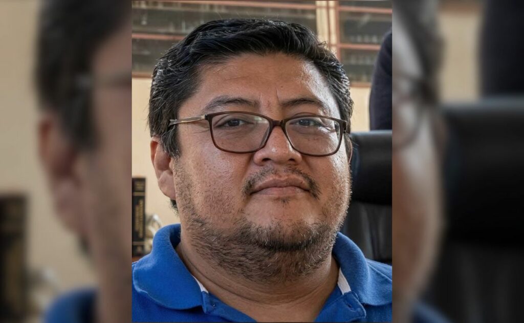 Despiden al maestro asesinado a tiros en una escuela de Oaxaca
