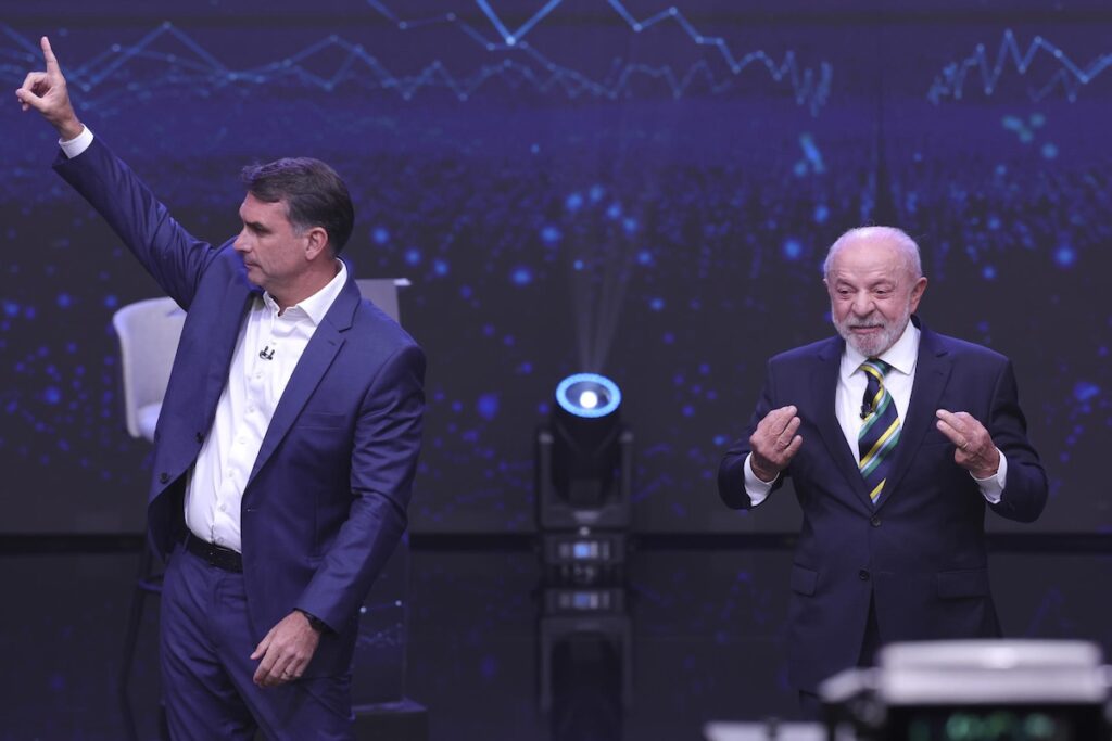 Debate presidencial por Brasil: Lula cuestiona recortes y vínculos de Bolsonaro con Trump y Milei - lula-cuestiona-recortes-y-vinculos-de-bolsonaro-con-trump-en-el-primer-debate-presidencial-por-brasil-2-1024x683