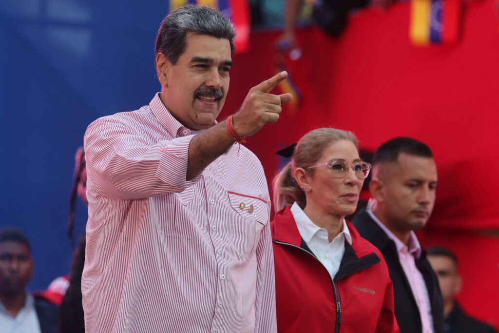 Maduro y Cilia Flores serán acusados de presuntas torturas a estadounidenses: CNN