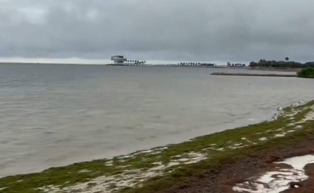 Florida moviliza a 12 mil oficiales ante impacto del huracán ‘Isaías’