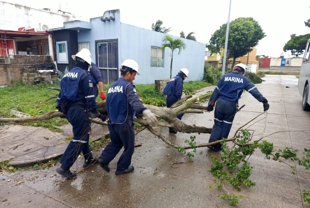 Marina activa fase de auxilio en Coatzacoalcos por afectaciones del frente frío número 2 - marina-activa-fase-de-auxilio-en-coatzacoalcos-por-afectaciones-del-frente-frio-2-6-1024x689
