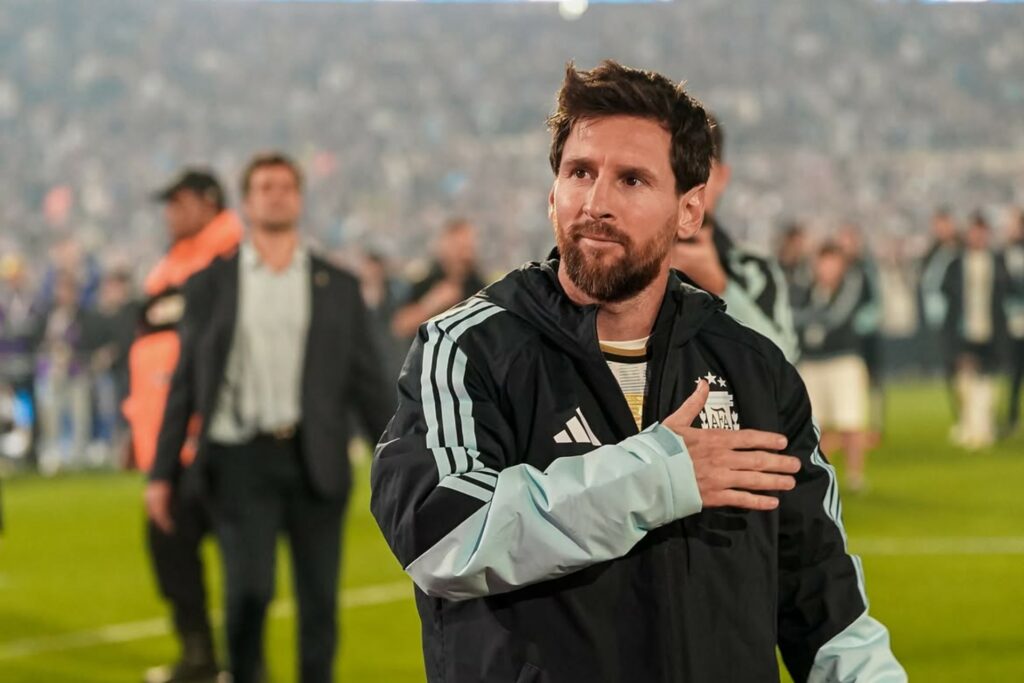 “Todo mi respeto”: El mensaje de Cristiano Ronaldo a Messi tras su despedida de la Albiceleste