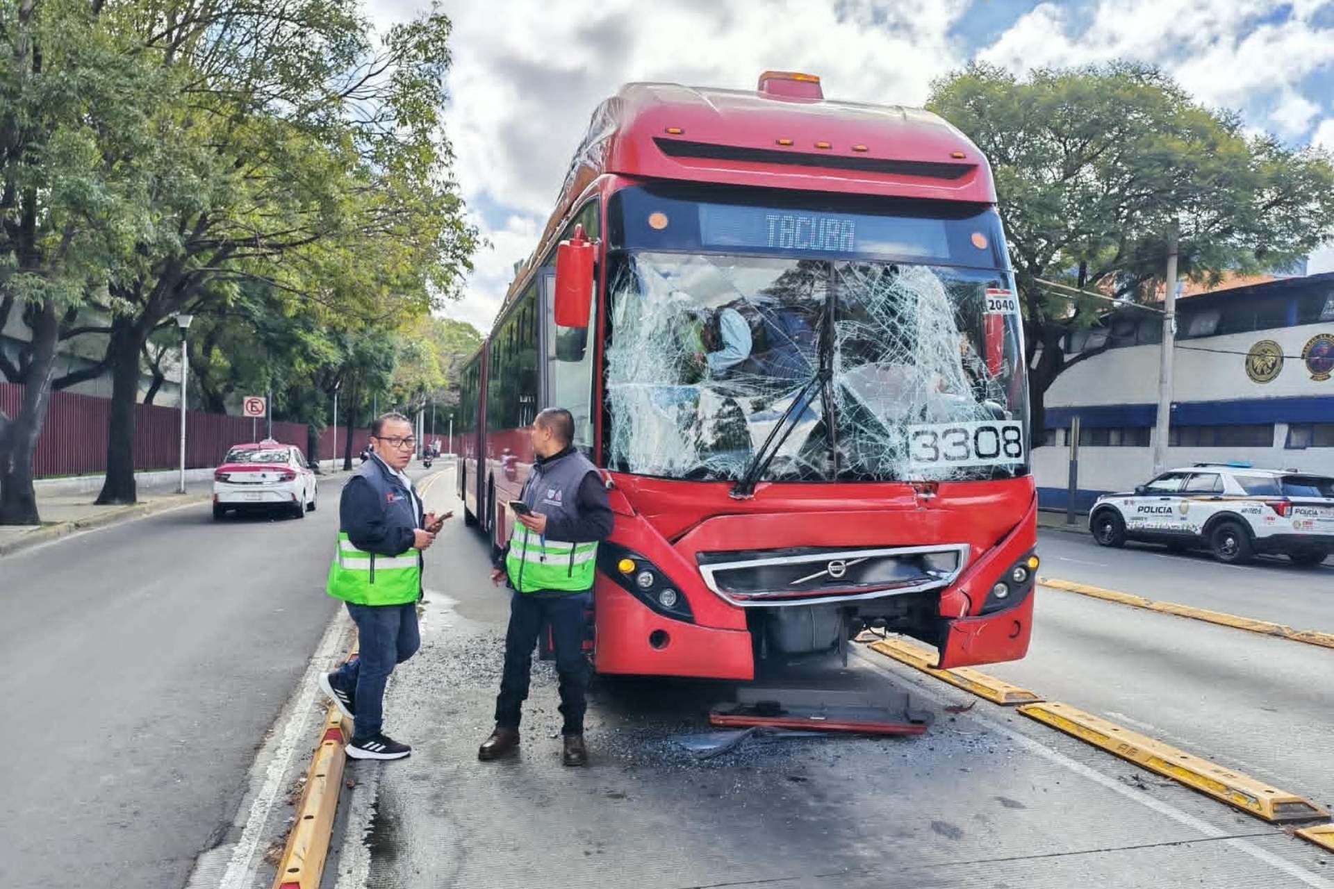 Choque entre unidades del Metrobús CDMX deja 27 lesionados en Iztacalco Choque entre unidades del Metrobús CDMX deja 27 lesionados en Iztacalco