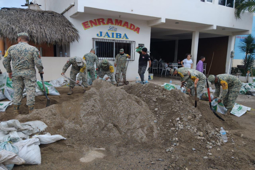 Mantienen Plan DN-III-E en Michoacán con mil 817 elementos ante huracán 'Trudy' - plan-dn-iii-e-en-michoacan-7