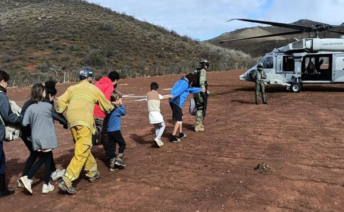 Plan DN-III-E evacúa a más de 5 mil personas en 8 estados por ciclones Plan DN-III-E evacúa a más de 5 mil personas en 8 estados por ciclones
