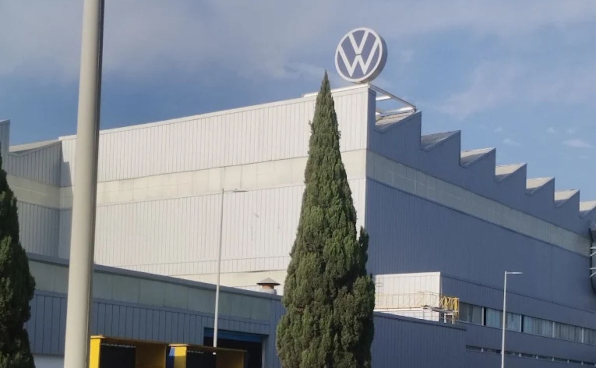 Volkswagen y sindicato aplazan huelga en Puebla tras acordar mejoras económicas Volkswagen y sindicato aplazan huelga en Puebla tras acordar mejoras económicas