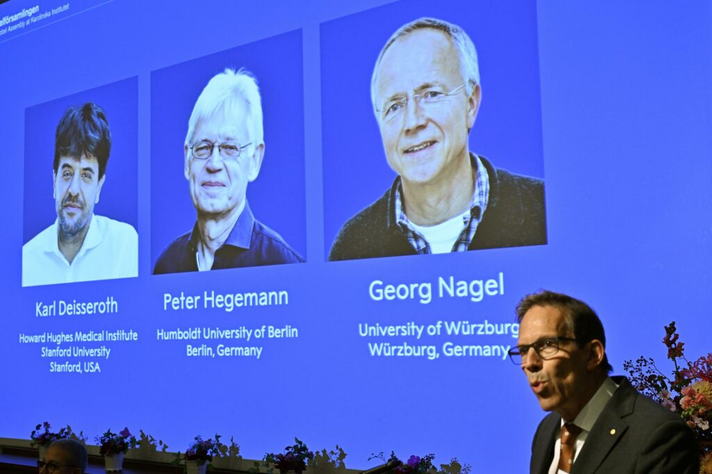 Dan Premio Nobel de Medicina 2026 a tres investigadores de la optogenética
