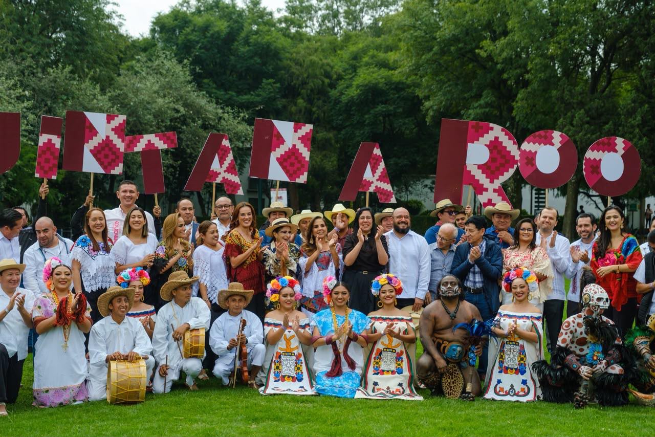 Quintana Roo lleva su cultura viva y la cosmovisión maya a Los Pinos