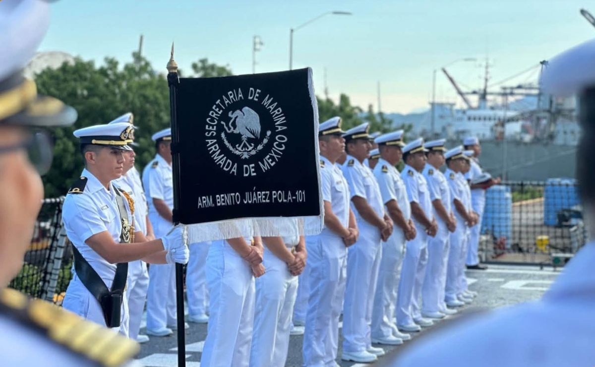 205 Aniversario de la Armada de México / 202 Aniversario de la Constitución de 1824