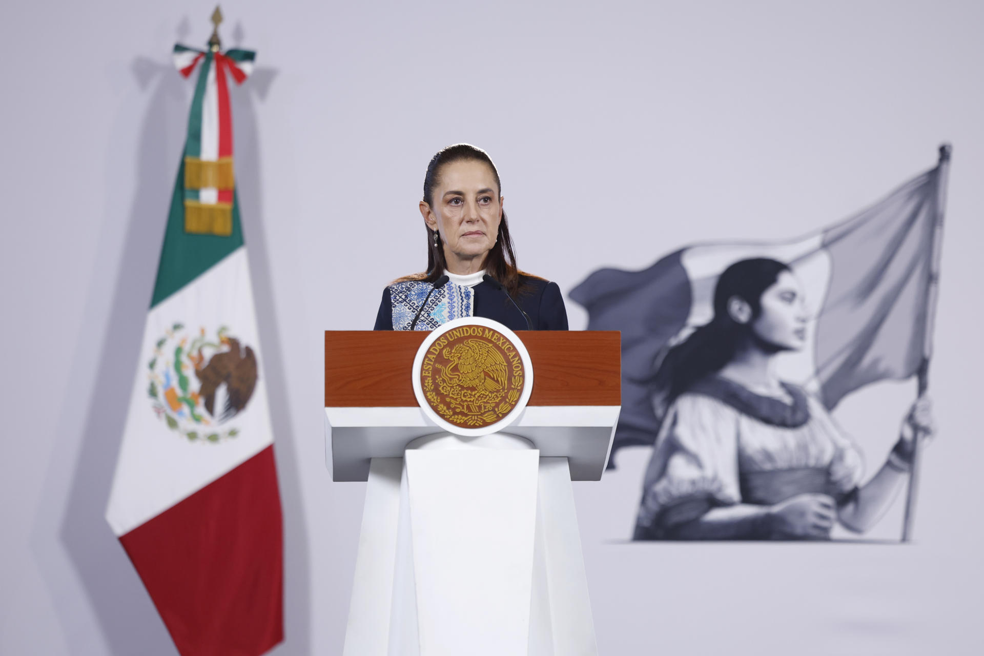 Sheinbaum instruye a Zoé Robledo abrir negociación salarial con trabajadores del IMSS Sheinbaum instruye a Zoé Robledo abrir negociación salarial con trabajadores del IMSS