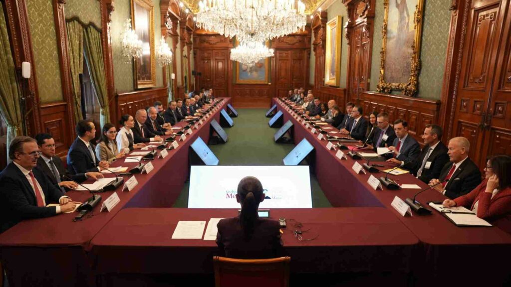Sheinbaum se reúne con embajador de EE.UU. tras polémica por su papel en academia policial