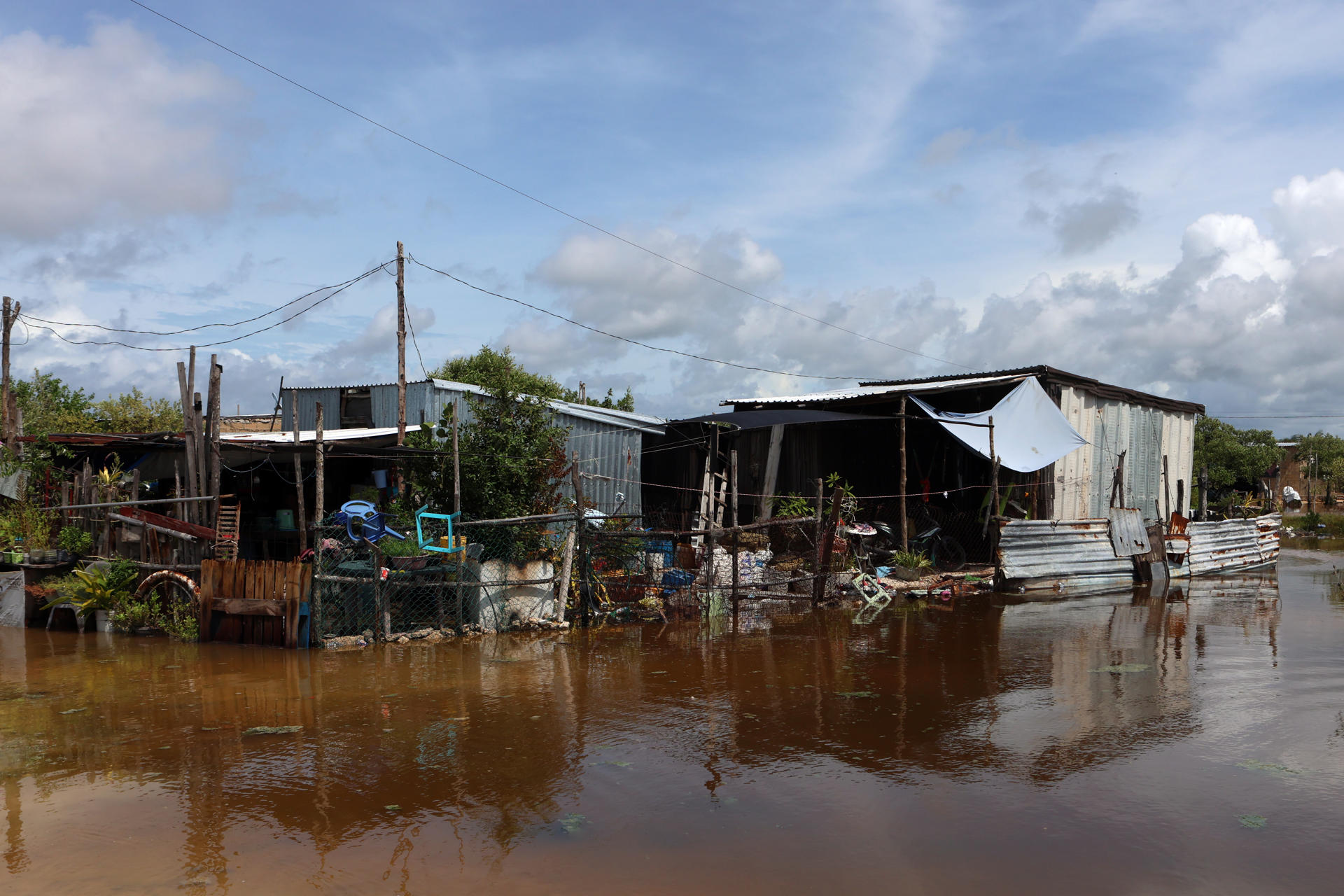 Clima para hoy: Simón se intensifica mientras Isaías se aleja de México