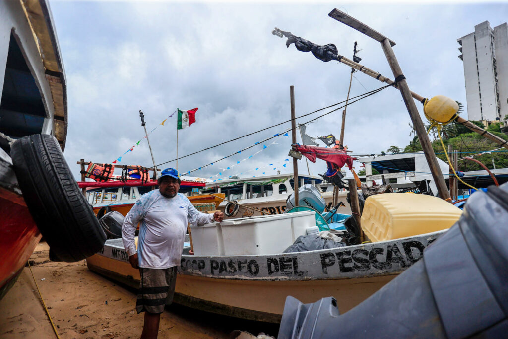 ‘Trudy’ amanece como huracán categoría 3; prevén lluvias intensas y oleaje de hasta cinco metros