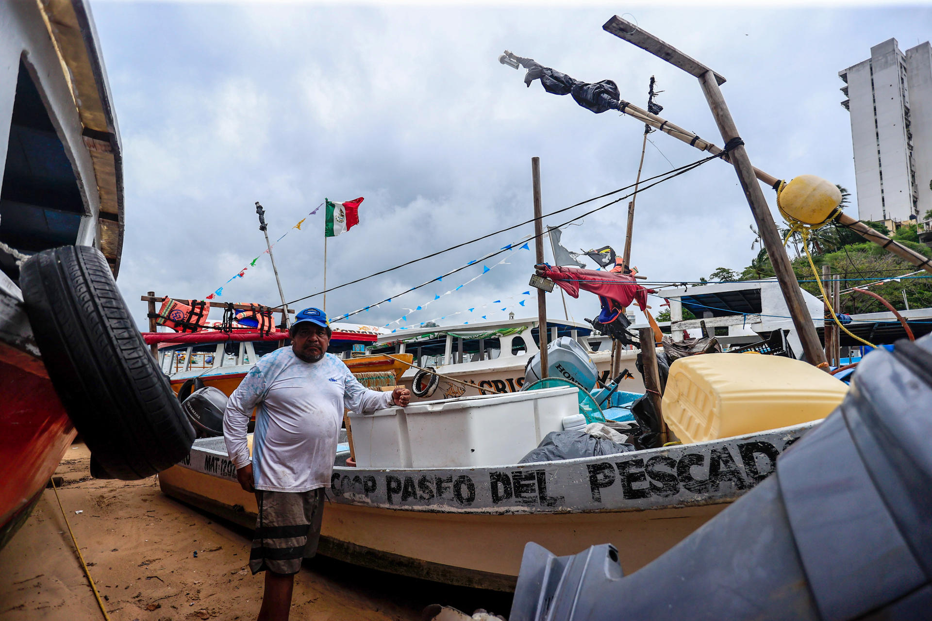 ‘Trudy’ amanece como huracán categoría 3; prevén lluvias intensas y oleaje de hasta cinco metros