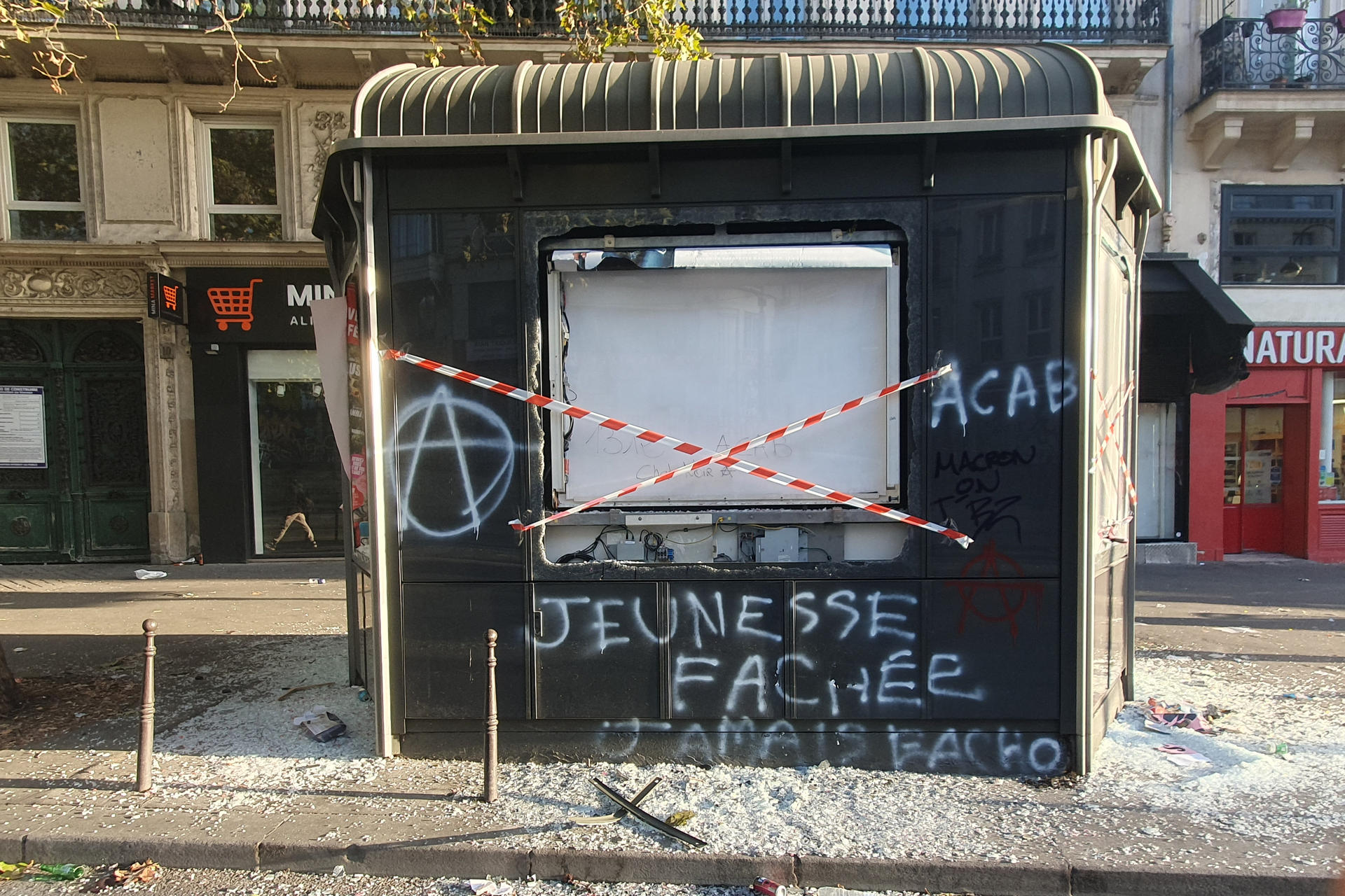 Trump piensa que los migrantes “han tomado” Francia y exige cerrar fronteras Trump piensa que los migrantes “han tomado” Francia y exige cerrar fronteras