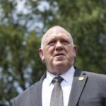 “Vamos a seguir rompiendo récords”, advierte el zar de la frontera de Trump