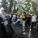Trasladan a Puente Grande a detenidos en manifestación por agua contaminada