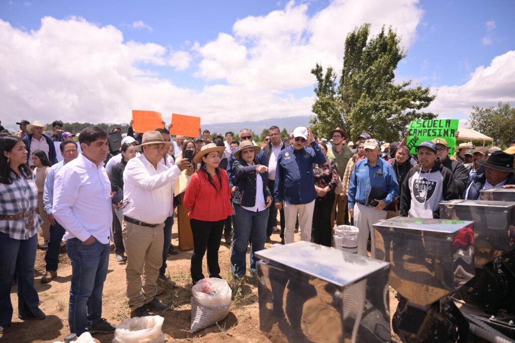 Veracruz impulsa su campo y ganadería para fortalecer la soberanía alimentaria nacional - whatsapp-image-2026-10-13-at-55657-pm-1024x682