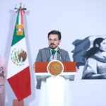 Zoé Robledo abre diálogo con trabajadores inconformes del IMSS